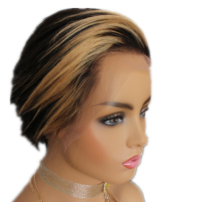 

Short lace wig