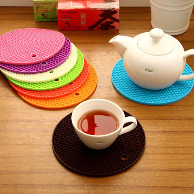 

【Jingdong Supermarket】 Ou Runzhe insulation pad silicone round colorful kitchen table non-slip mat 18CM 8 color 8 block