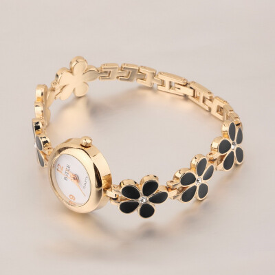 

Korean Fashion Daisies Flower Rose Gold Bracelet Wrist Watch Women Girl gift