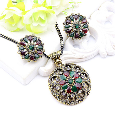 

Vintage Women Round Flower Jewelry Sets Flower Earrings Round Pendant Necklace Nigeria Resin Jewelry Sets Bridal Ethnic Jewelry