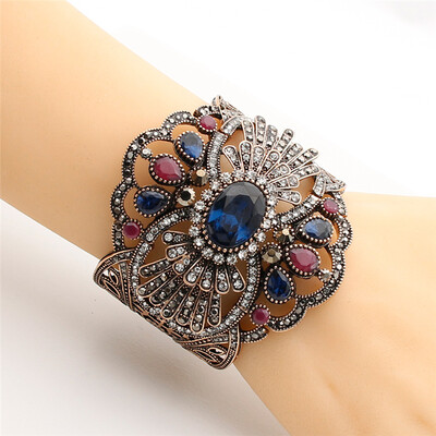 

Vintage Turkish Women Broadside Bangle Cuff Adjustable Size Antique Gold Color Resin Bracelet Jewelry Hollow Flower Bride Bangle