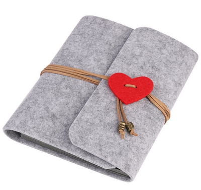 

DIY Photo Album Handmade Vintage Scrapbook Heart-shaped Pendant with Belt 30 Black Paper Sheets Wedding Valentines Day Christmas