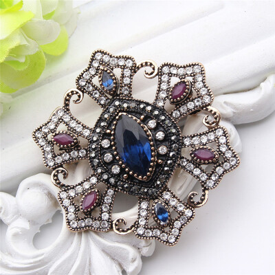 

Exhibition Style Women Flower Resin Brooch Pins Antique Gold Color Vintage Jewelry Turkish Ethnic Hijab Scarf Broches Pins