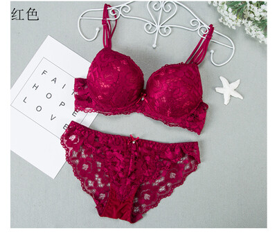 

Small breasts gather The lady of the cup has a steel ring Sexy lace European&American Wind Underwear bra suit