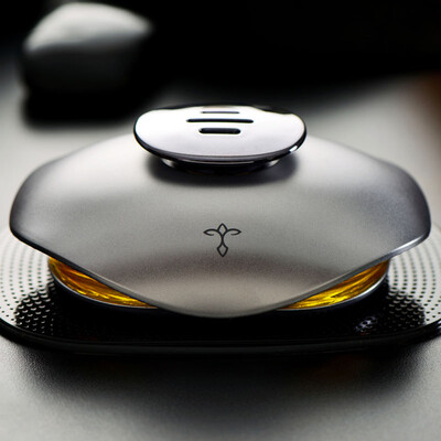 

ETONNER car perfume car seat perfume car decoration cologne triumphant tour