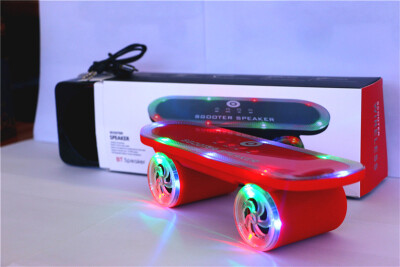 

New Idea With Lights Outdoor Scooter Wireless Bluetooth Audio Card Speakers BT03LED Subwoofer