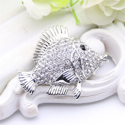 

Fashion Women Brooch Pins Fish Design Jewelry Brooches Gold Color Rhinestone Animal Broches Pin Ladies Hijab Lapel Scarf Pins