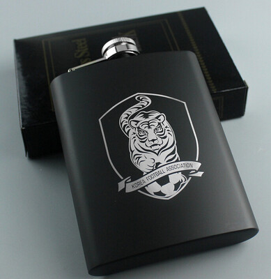

8 унций Hip Stainless Flask 2018 Кубок мира