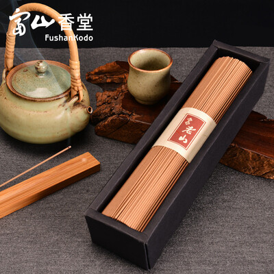 

Toyama Xiangtang Shen sandal incense line incense can be combined with the incense burner Tibetan incense for incense incense Laoshan sandalwood 200g incense a box