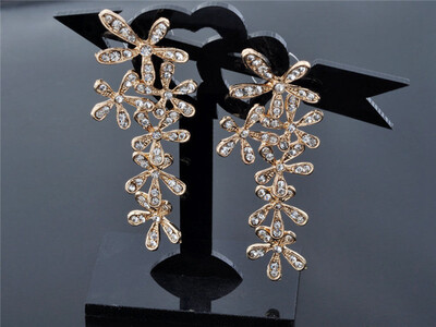 

1Pair Luxury Fashion Crystal Rhinestone Long Snowflake Flower Dangle Earrings Ear Stud