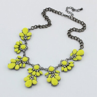 

New Fashion Womans Bib Choker Fluorescence Crystal Gem Flower Drop Necklace