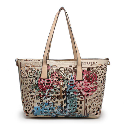 

Новый бренд Desigual реальнее женщин печатных мешок кисточка сумки на ремне дамы цветочный принт сумка Saffiano кожа выдалбливают сумки Сумки с короткими ручками перемётные сумки