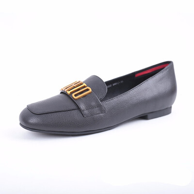 

SHUANGFENG Genuine Leather Shoes Women 2018 Spring Casual Shoes Woman Metal Letter Slip-On Flats Women Shoes Mujer zapatos
