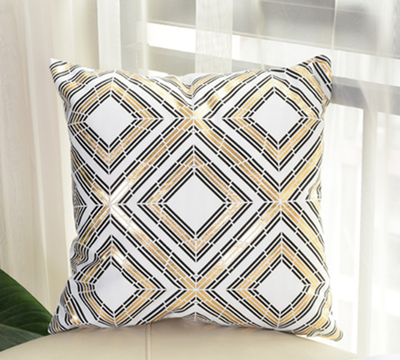 

Cntomlv Bronzing Pineapple Geometric Christmas Pattern Golden Throw Pillow Cushion Cover Home Decoration Decorative Pillowcase