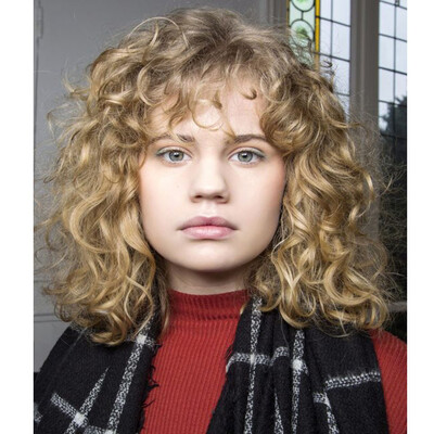 

QianBaiHui Kinky Curly Hair Wigs Fluffy Wavy Synthetic Heat Resistant Wigs for Women Light Brown with Wig Cap