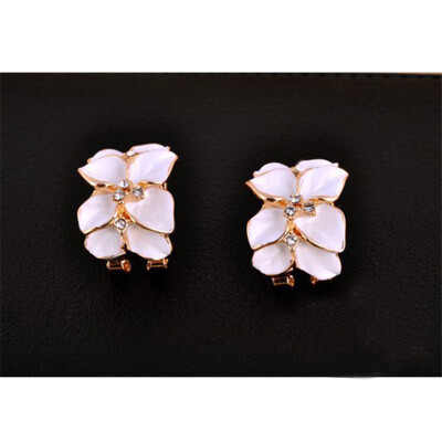 

MyMei Fashion Elegant Women Cute Flower Charm Crystal Ear Stud Earrings New