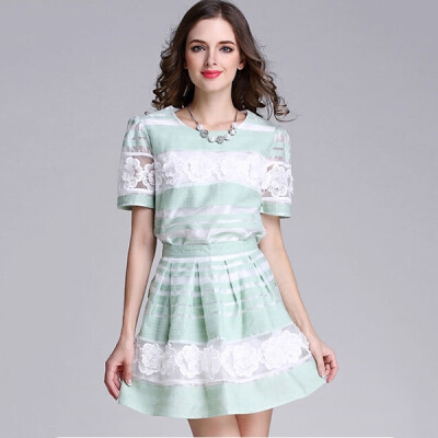 

Lovaru ™new palace embroidery hit color short sleeve shirt hollow flower tutu set fashion high quality