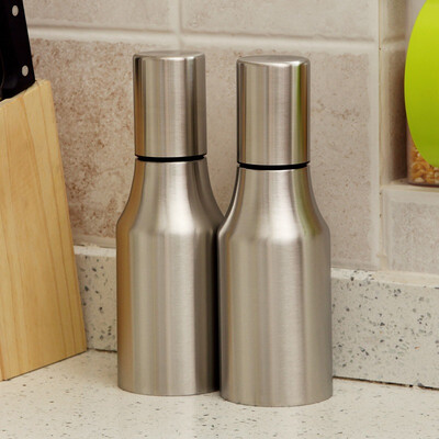 

Jingdong Supermarket Ou Run Zhe oil bottle 2 fitted with 075L stainless steel high-grade kitchen covered with a leaky oil pot