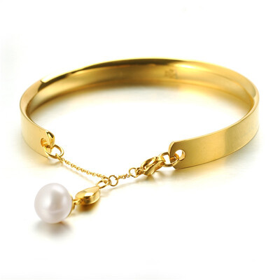 

Natural Pearls Charm Smooth Stainless Steel Cuff Bangle