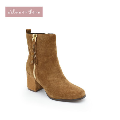

Winter Shoes For Female Short Boots High Heel Cow Suede Frosted Hot Drilling Zipper Solid Vintage Chunky Schoen Fast Selling
