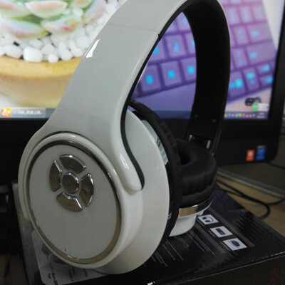 

Wireless Bluetooth telescopic headset Multi-function Over Ear Hi-Fi Stereo Wireless Headset Foldable Soft Memory-Protein Earmuf