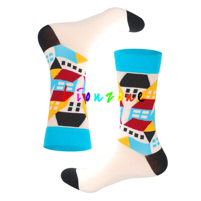 

LIONZONE 2018 New Arrived Happy Socks Neutral Lovers Crazy Striped Totem Crown And Letter Combed Cotton Socks