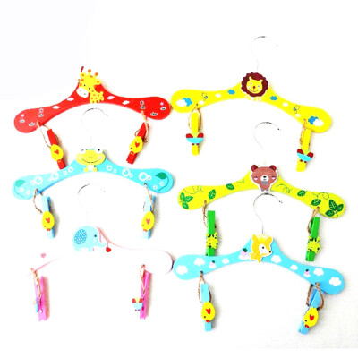 

Vanker 5pcs Home Cartoon Child Baby Coat Clothes Pants Anti Slip Clip Wood Hook Hanger Random Color