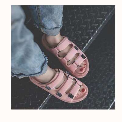 

Sponge cake thick bottom Velcro slippers female 2018 summer Korean version wearing beach shoes word sandals&slippers