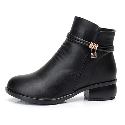 

Superstar female motorcycle boots women shoes 2018 new genuine leather wedge boots short plush metal decoration ankle boots m168