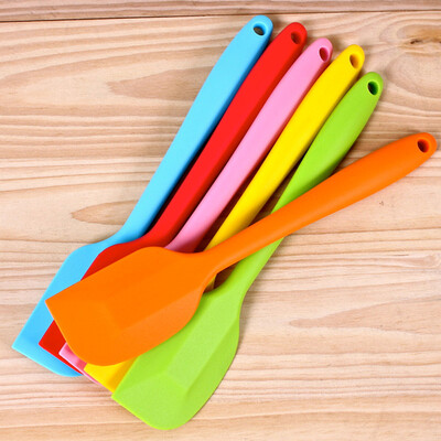 

1pc Non-Stick Silicone Bakeware Soft Scraper Cake Spatulas Kitchenware Baking ToolsDelivered out by Randomly