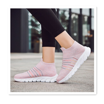 

Korean version of the elastic ladies autumn sports knit low-top shoes super fire shoes socks boots increased sports Gaobang tide s