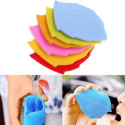 

MyMei New Creative Outdoor Essential Candy-colored Maple Leaf-shaped Silicone Leaf Cup