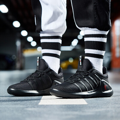 

Jordan mens shoes breathable lightweight casual shoes travel wear running shoes men XM4580311 black white 43