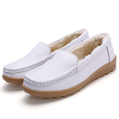 

White nurse shoes flat bottom beef tendon soft bottom plus velvet warm mother shoes middle-aged shoes casual non-slip pregnant wom