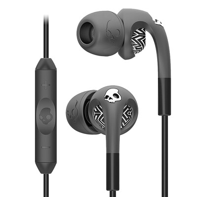 

Skullcandy Shantou BOMBSHELL в наушниках