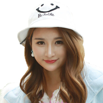 

MSEK WMZ160500 lady fisherman hat Harajuku embroidery smiling face English bowl cap white