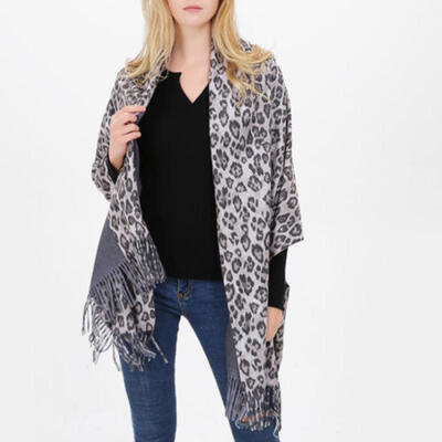 

Ladies Leopard Animal Print Lightweight Airy Soft-touch Rectangle Everyday Scarf