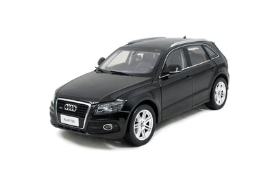 

Масштаб 1:18 Audi Q5 2010 Diecast модель автомобиля черный