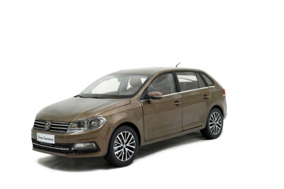 

1:18 scale VW Volkswagen Gran Santana 2015 diecast model car brown