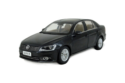 

масштаб 1:18 VW Volkswagen New Bora 2012 черный