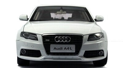 

масштаб 1:18 Audi A4L 2011 Diecast модель автомобиля белый