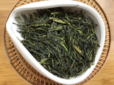 

Premium Gyokuro Organic Jade Dew Japanese Green Tea