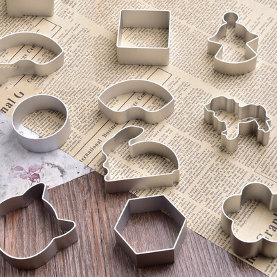 

Jingdong Supermarket Yang Chen Biscuit Mold 10 Biscuit Box Set Cartoon Biscuit Die DIY Biscuit West Point Mold