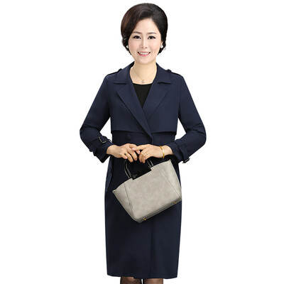 

Fu Ma Ma 2017 autumn ladies windbreaker in the elderly women&39s pure color windbreaker women in the long section of double-breasted coat T7106T0021 possession of green