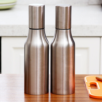 

[Jingdong Supermarket] Ou Run Zhe oil bottle 2 fitted with 0.75L stainless steel high-grade kitchen covered with a leaky oil pot