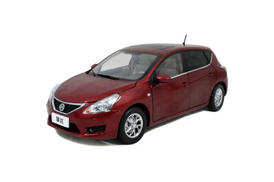 

масштаб 1:18 Nissan Tiida 2016 Diecast модель автомобиля красный