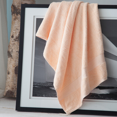 

Jingdong supermarket] Lanshi (LENCIER) bath towel home textiles five-star hotel cotton combed satin file towels to increase the thickening of tender green green 500g 140 * 70cm