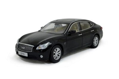 

масштаб 1:18 Infiniti Q70L 2014 Diecast модель автомобиля черный