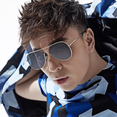 

Wei Gou&39s VEGOOS 3119 polarized sunglasses male turtles mirror driving mirror sunglasses gold frame progressive tea