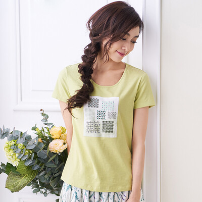 

INMAN 2017 summer new text printing round neck T-shirt women short-sleeved loose coat grass mustard green  1872022101